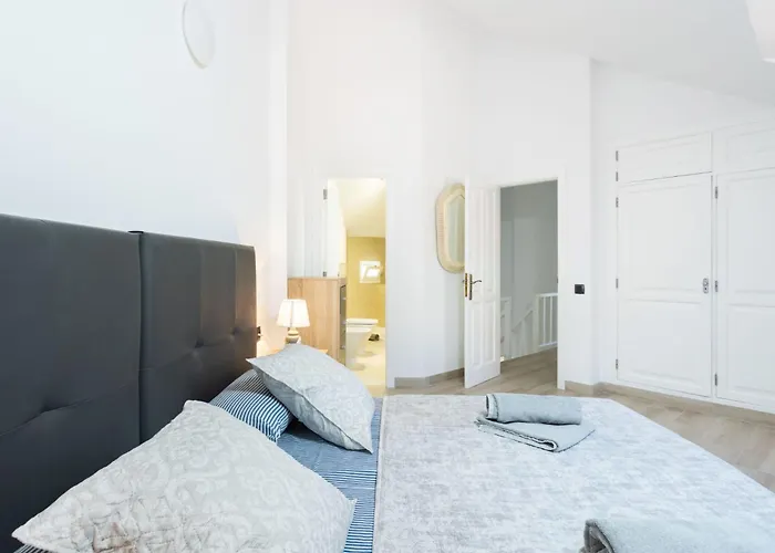 Apartamento Moderne Mit Meerblick Und Pool By Interhome *