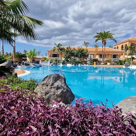 Moderne Mit Meerblick Und Pool By Interhome