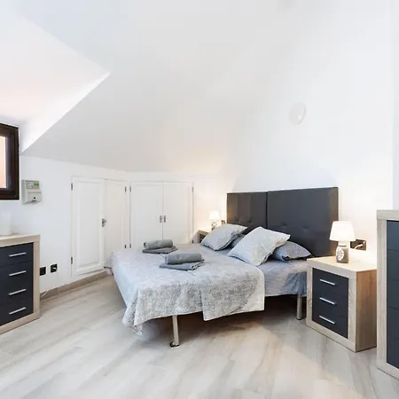 Apartment Moderne Mit Meerblick Und Pool By Interhome Playa de las Americas (Tenerife)