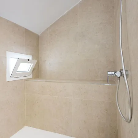 Moderne Mit Meerblick Und Pool By Interhome Apartment