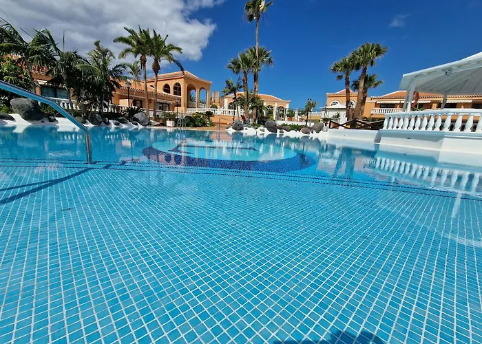 Moderne Mit Meerblick Und Pool By Interhome Апартаменты