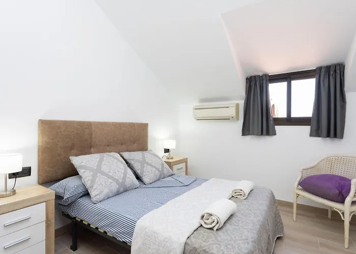 Moderne Mit Meerblick Und Pool By Interhome